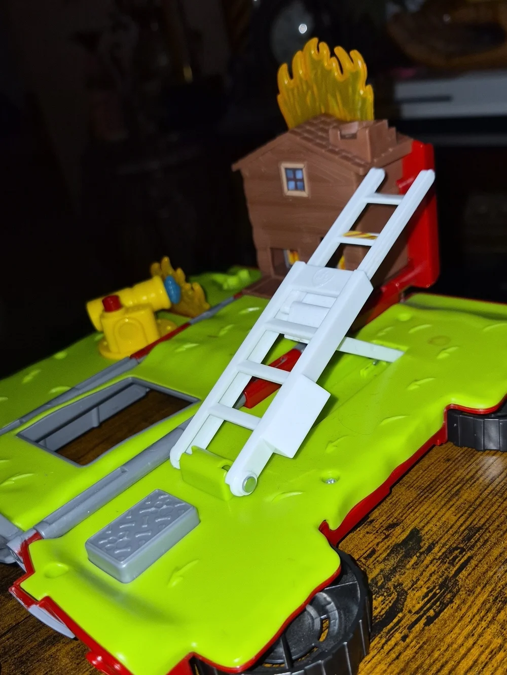 Marshall’s Ride ‘n’ Rescue, Transforming 2-in-1 Playset
